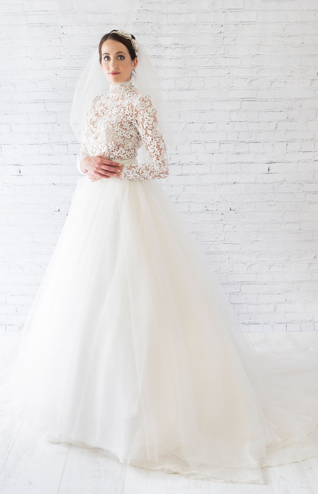 lace wedding dress